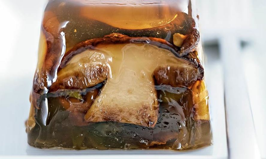 Рецепт заливного из белых грибов