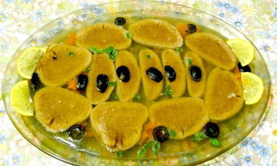 Рецепт заливного из говяжьего языка с маслинами