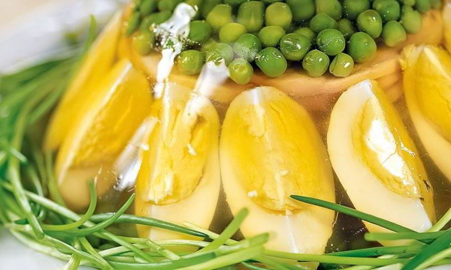 Рецепт заливного из куриной грудки и яиц