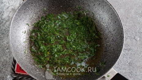 жаренные с травами вареные яйца