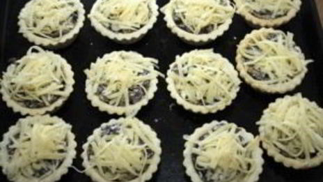 грибной жульен в тарталетках