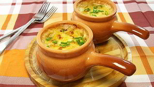 Жульен с курицей и лисичками