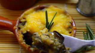 Жульен с вешенками и баклажанами