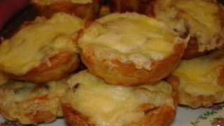 Жульен в корзиночках из теста