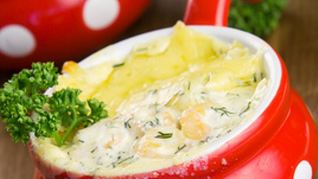 Жюльен с креветками в горшочках